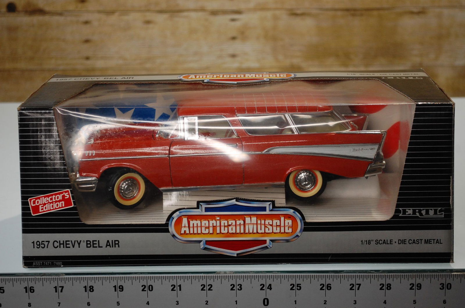 ERTL AMERICAN MUSCLE 1957 CHEVY BEL AIR  RED WAGON (1 of 5)