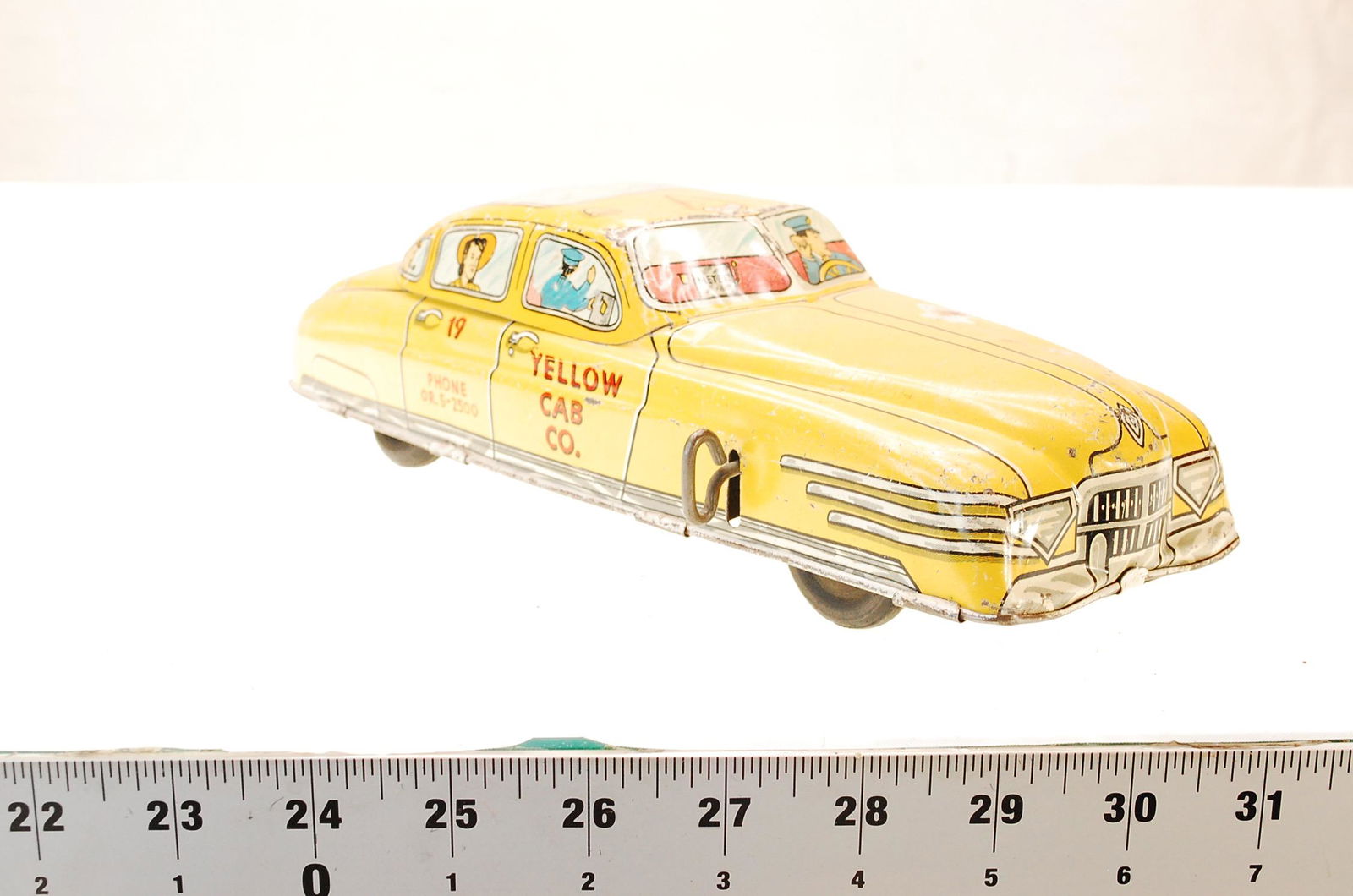 VINTAGE MARX TIN LITHO FRICTION YELLOW CAB CO. NO. 19, (1 of 8)