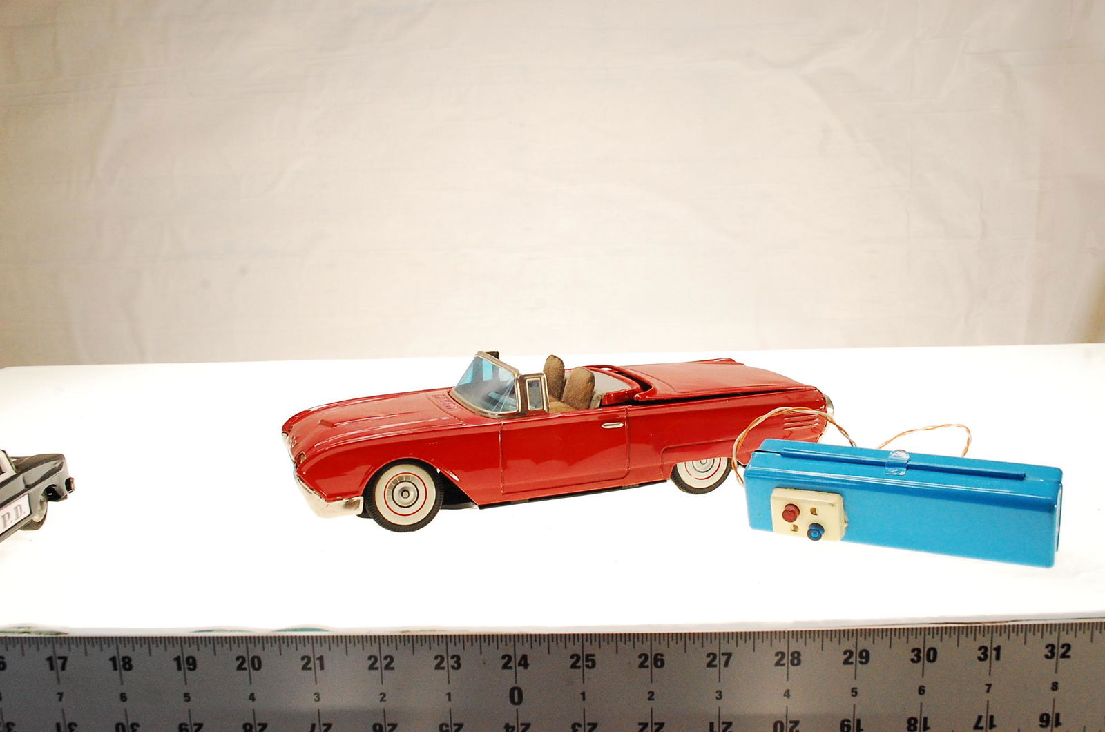 VINTAGE TIN TOY 1963 FORD T-BIRD CRAGSTAN JAPAN (1 of 6)