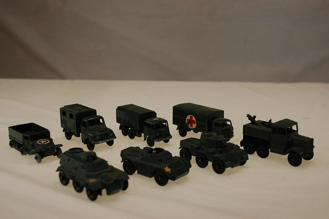 DINKY TOYS ARMY CARS  EIGHT TRUCKS JEEPS TANKS (1 of 6)