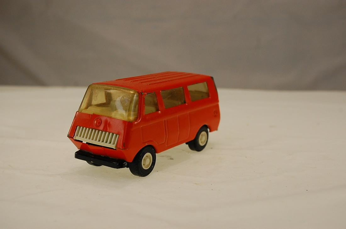 VINTAGE TONKA PRESSED-STEEL VAN: TONKA PRESSED-STEEL VAN