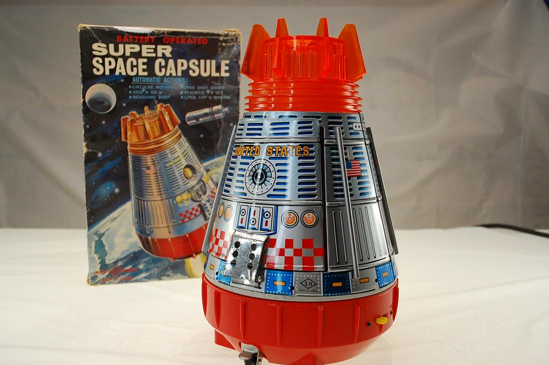 VINTAGE SUPER SPACE CAPSULE BATTERY OPERATED (1 of 8)