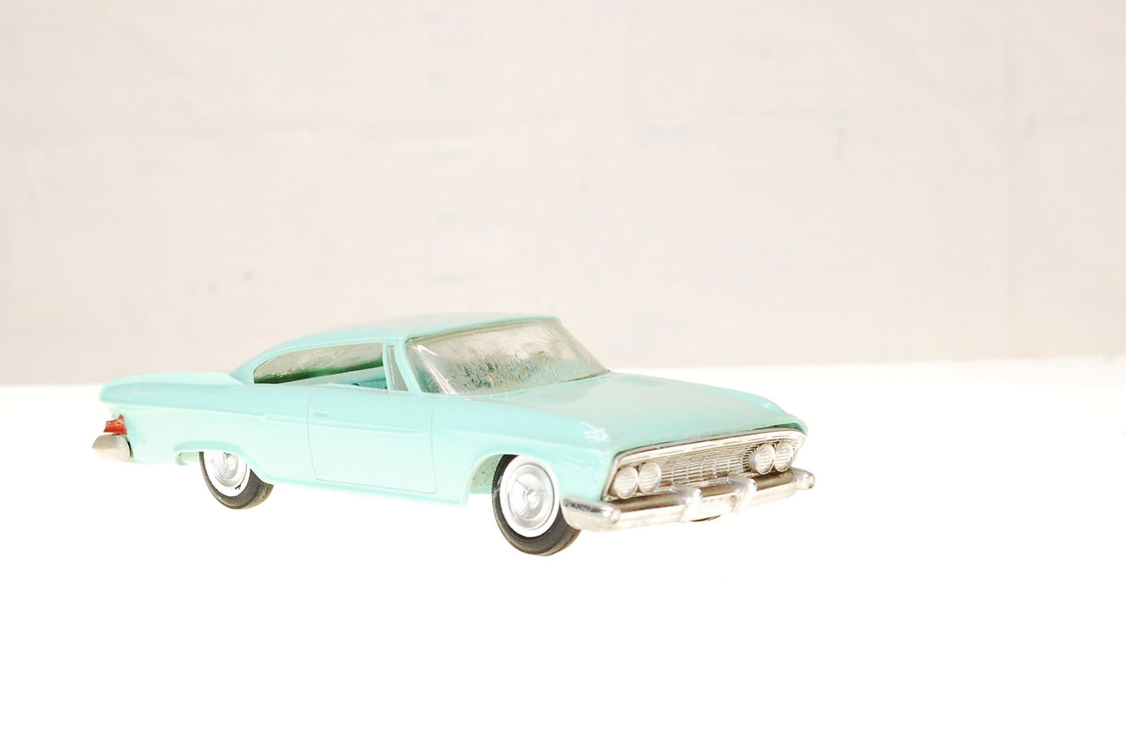 1966 AMT FORD GALAXIES 500 DEALER PROMO FRICTION CAR: 1966 MAT FORD GALAXIE 500 DEALER PROMO FRICTION CAR 1966 AMT FORD GALAXIES 500 DEALER PROMO FRICTION CAR. Includes one Ford Galaxie 500 two door dealer promo friction car. Car is n good condition as s