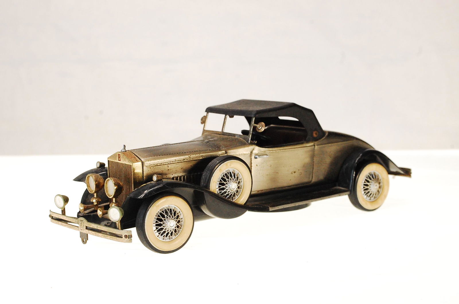 VINTAGE 1931 ROLLS ROYCE REPLICA MODEL TOY CAR WITH (1 of 6)
