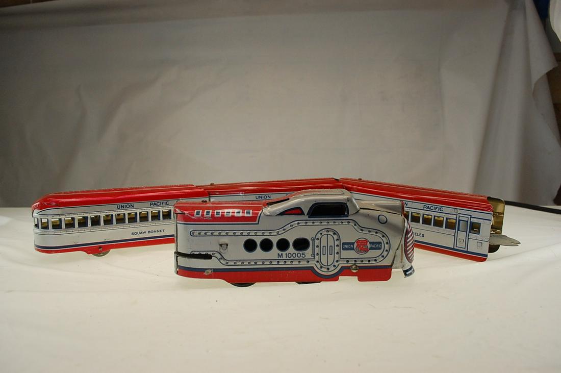 VINTAGE 1930 LOUIS MARX TIN ELECTRIC UNION PACIFIC: 1930 Louis Marx Tin Electric Union Pacific Diesel Train . Beautiful graphic tin Union Pacific Diesel Marx Train set . Set appears to have been run the Christmas it came and never run again! Litho is b