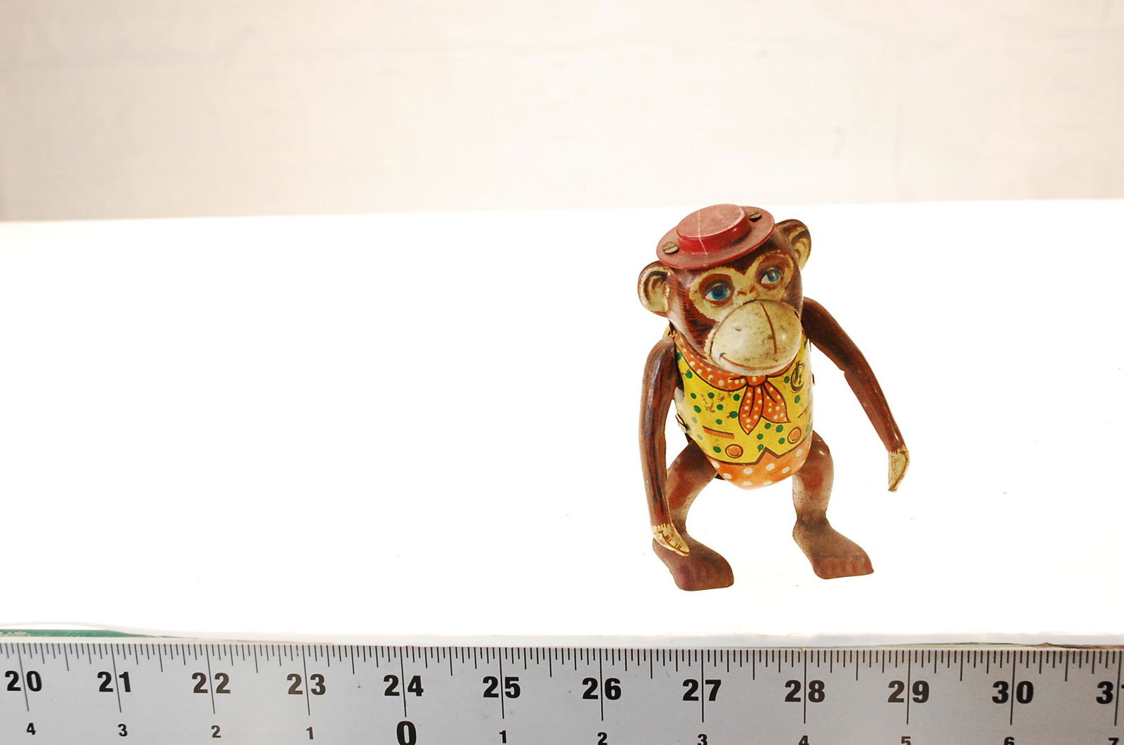 VINTAGE WIND UP TIN MONKEY JAPAN (1 of 5)