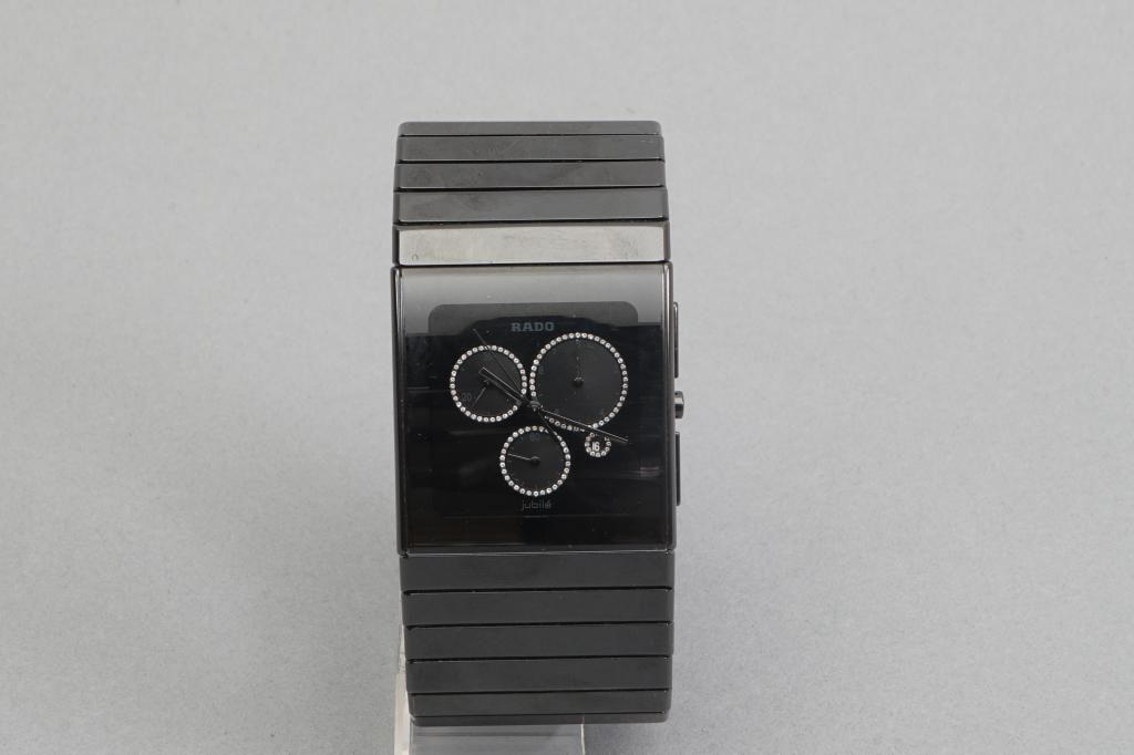 Rado Daistar, ref. 538.0714.3, ceramic, quartz, on ceramic link bracelet with titanium clasp, with: Rado Daistar, ref. 538.0714.3, ceramic, quartz, on ceramic link bracelet with titanium clasp, with date display, diam. 35 mm, including box, battery needs to be replaced
