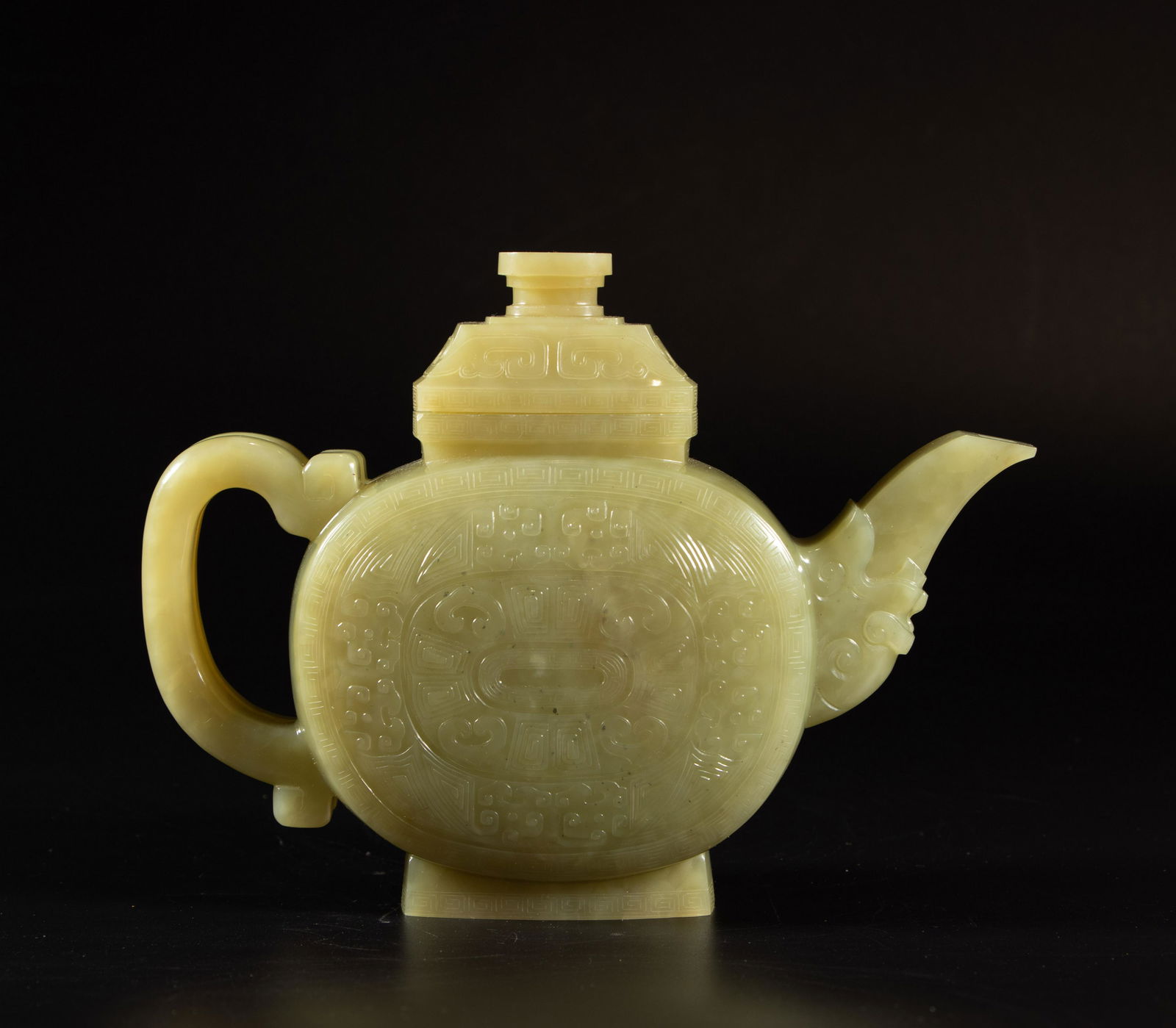 A Chinese carved yellow jade teapotn H 14 (1 of 11)
