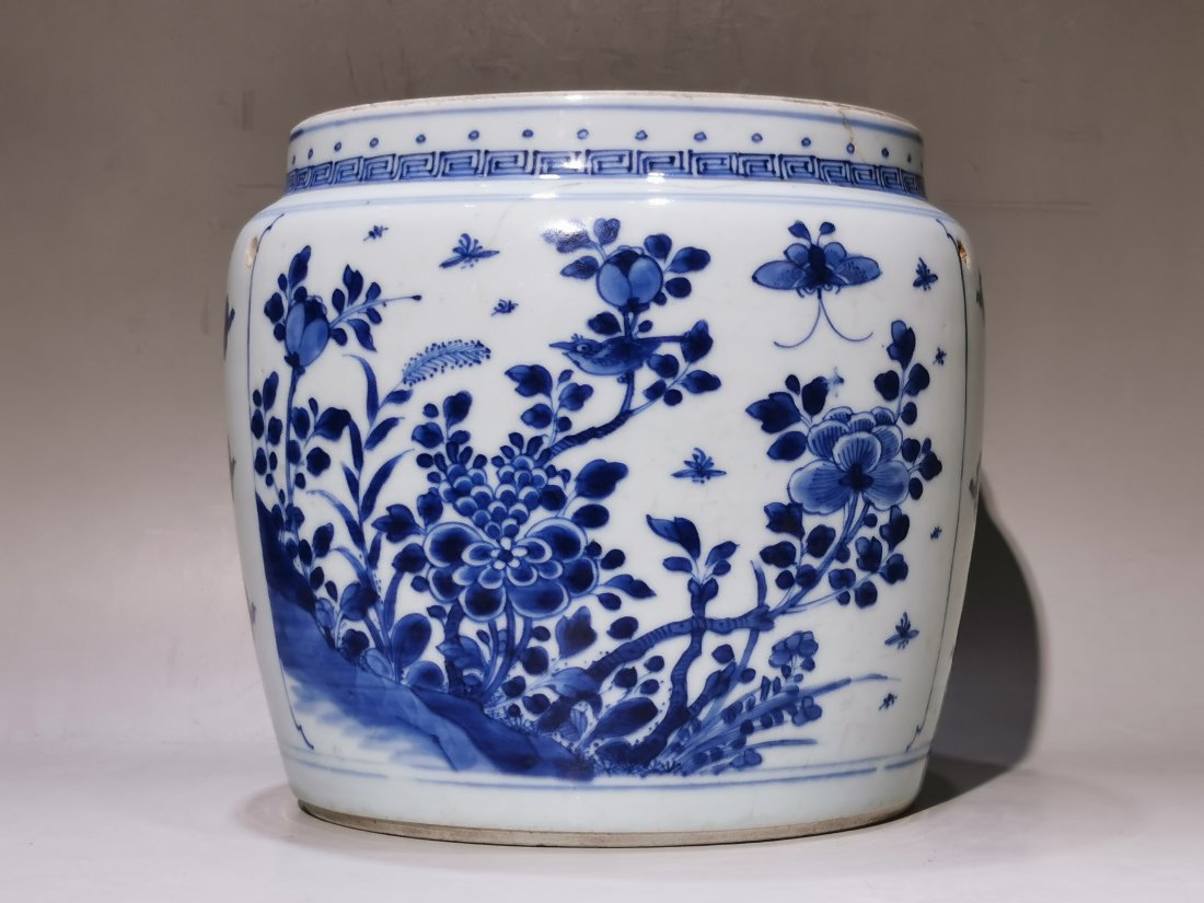Chinese Kangxi Period Blue and White Porcelain Jar (1 of 4)