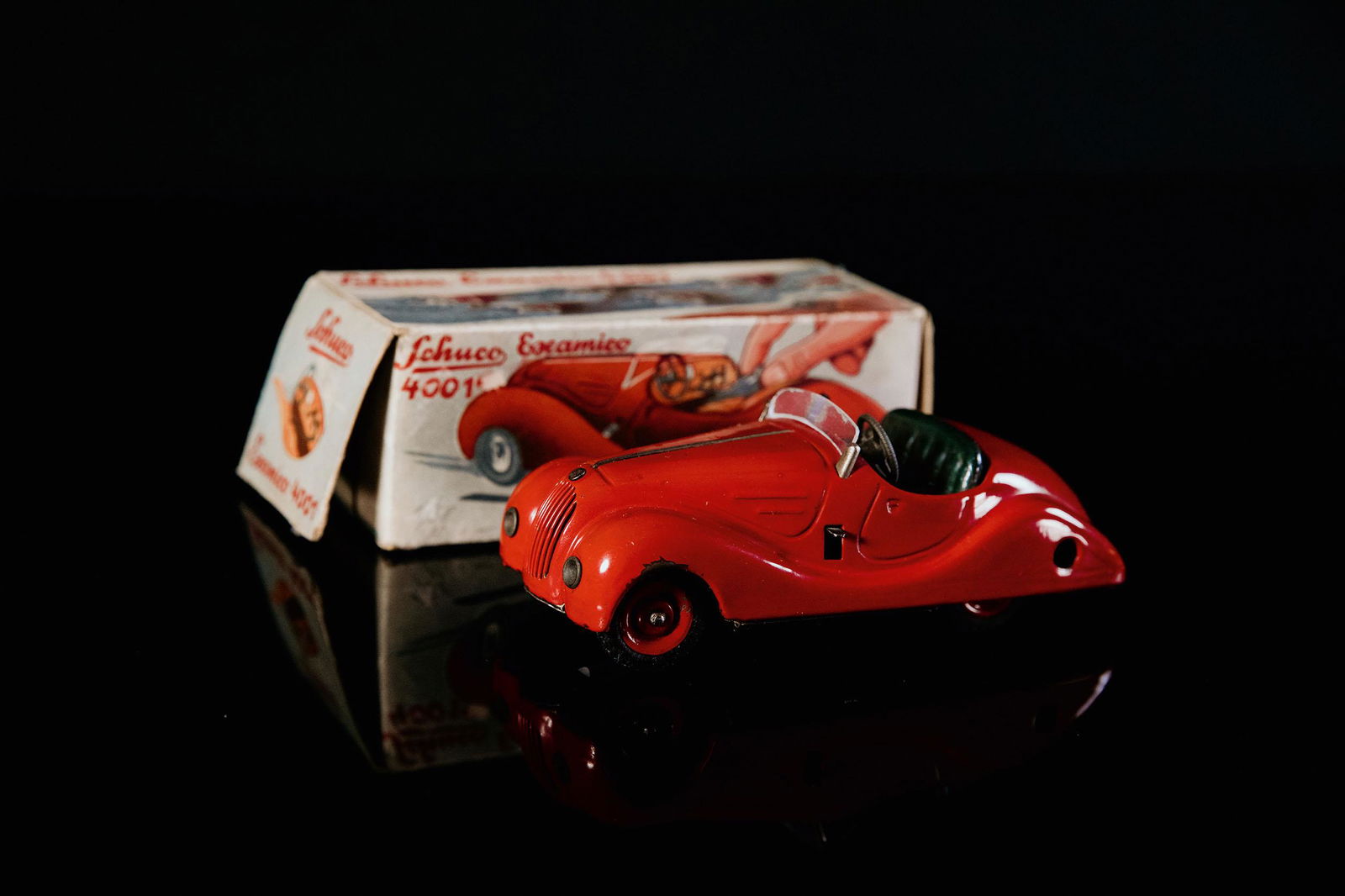 Schuco Examico 4001 Auto (1 of 9)