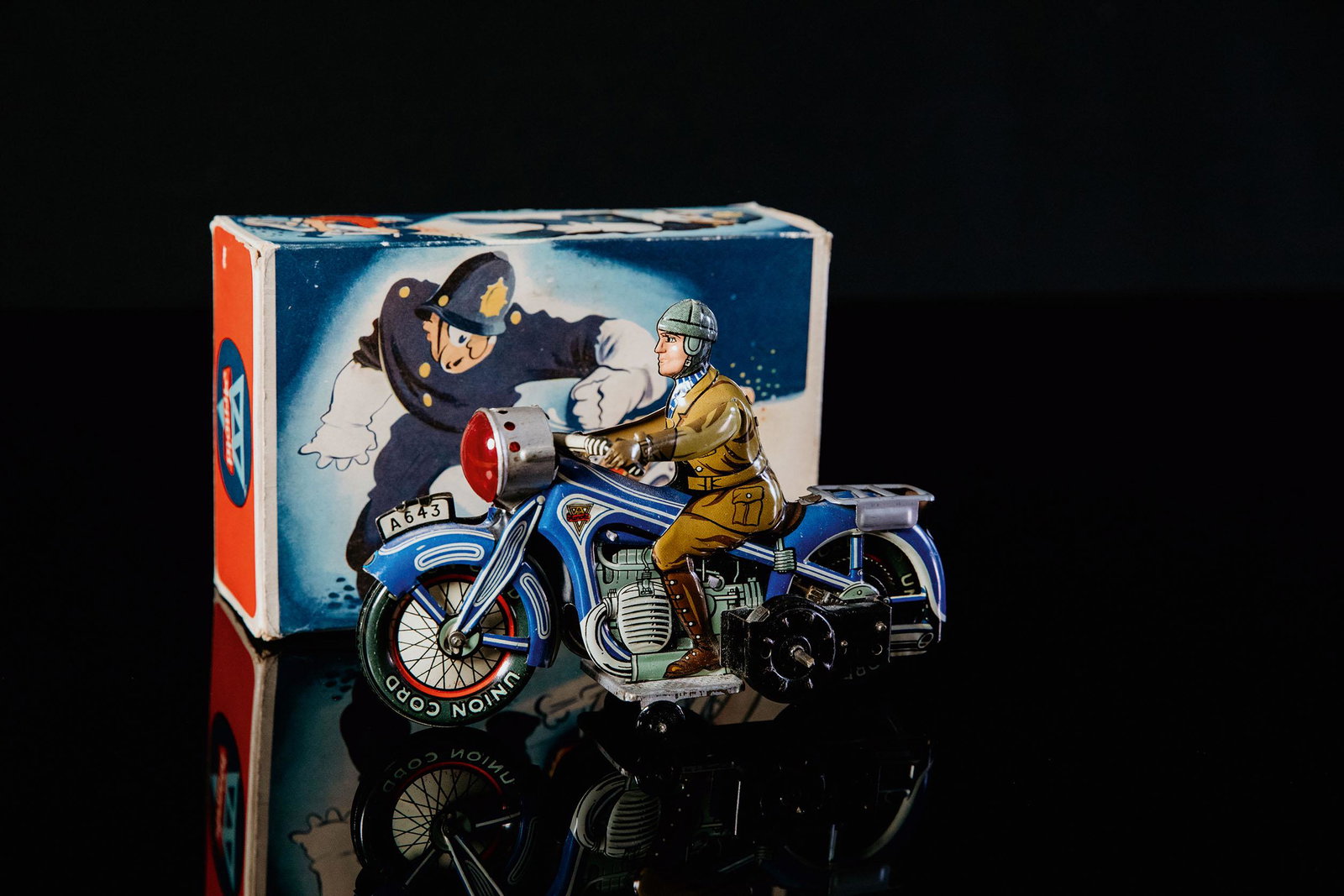 Arnold Funkenmotorrad 243: Tin toy, clockwork drive, function tested, lithographed, blue, 50ies, Germany, 19 cm, very good condition, box completeBlechspielzeug, Uhrwerk-Antrieb, Funktion geprÃ¼ft, lithographiert, blau, 50er 