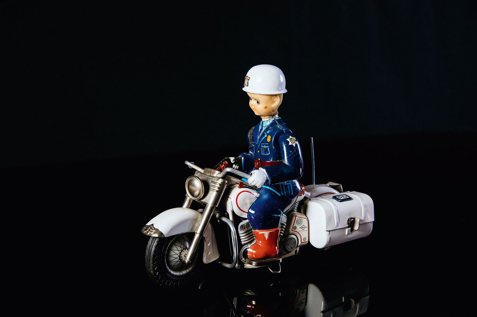 Daiya, grosses Polizeimotorrad (1 of 4)