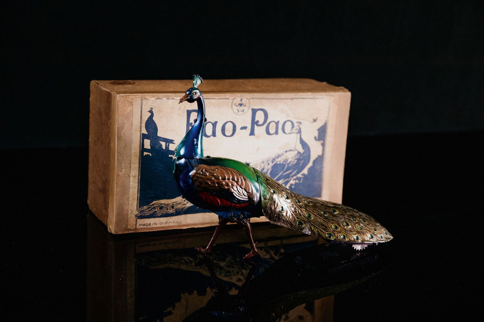 Hans Eberl NÃ¼rnberg (HEN) Pao-Pao: Tin toy, peacock, spial spring movement drive, function tested, lithographed, blue, Germany, 1920ies, 25 cm, very good condition, very rare animal figure, minimal traces of use, bubble bar for voice i