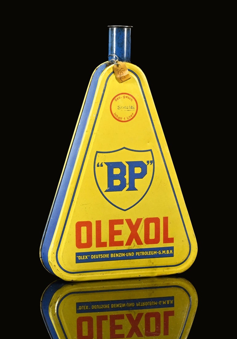 BP OLEXOL | OIL CAN: Oil can, tin, filling capacity 1 l, GER 1930s, H 29 cm, still filled and sealed | We do only sell old original pieces - no reproductions or fakes. We pack in house, most items can be shipped overseas.