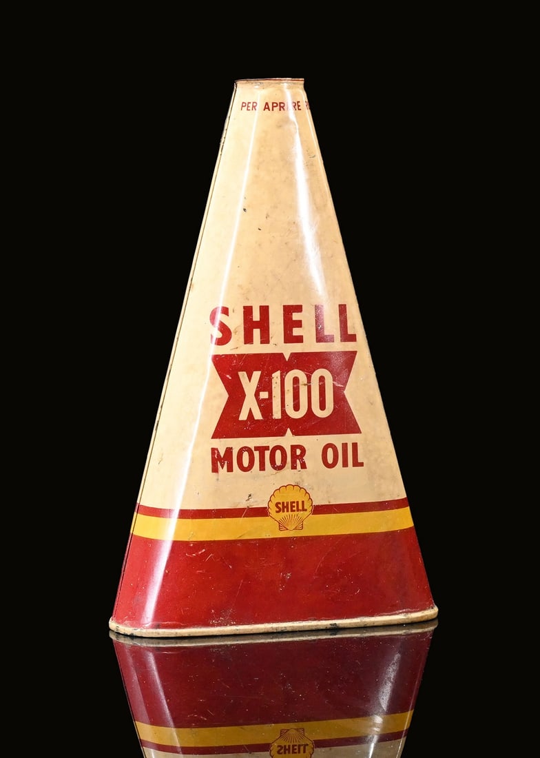 SHELL X-100 | OIL CAN: Oil can, tin, filling quantity 1 l, IT around 1950, H 26 cm | We do only sell old original pieces - no reproductions or fakes. We pack in house, most items can be shipped overseas. Wooden crates are a