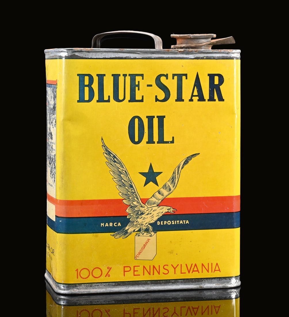 BLUE-STAR OIL | OIL CAN: Oil can, tin, filling capacity 5 l, USA/IT late 1930s, H 27 cm, one of the narrow sides with light traces of aging, the lithographed images preserved very beautifully, still with the original screw ca