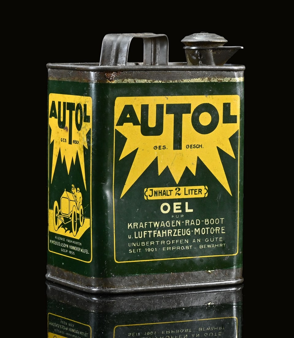 AUTOL | OIL CAN: Oil can, tin, filling capacity 2 l, GER 1920s, H 20 cm, rare, very well preserved, still with the original screw cap | We do only sell old original pieces - no reproductions or fakes. We pack in house