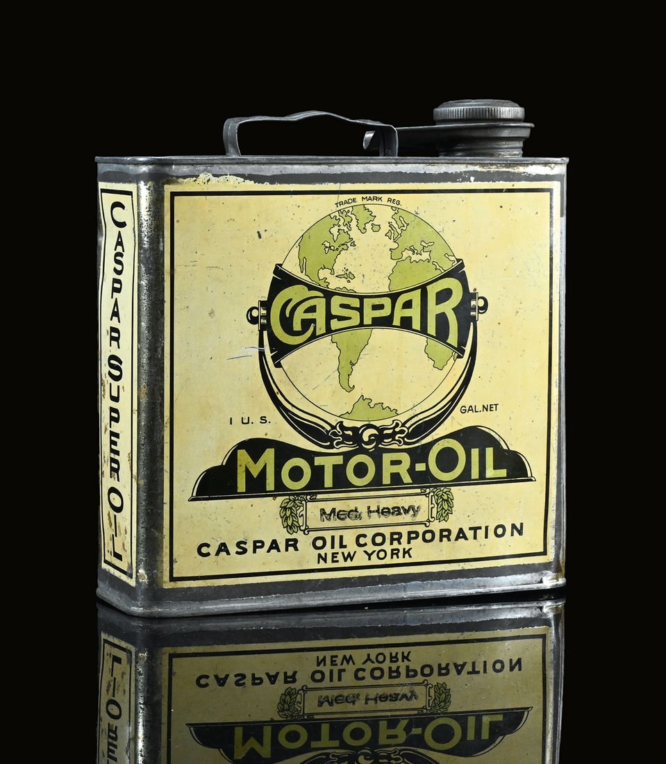 CASPAR MOTOR-OIL | OIL CAN: Oil can, tin, filling capacity 1 U.S. gallon, USA around 1930, H 26 cm, still with the original screw cap | We do only sell old original pieces - no reproductions or fakes. We pack in house, most item