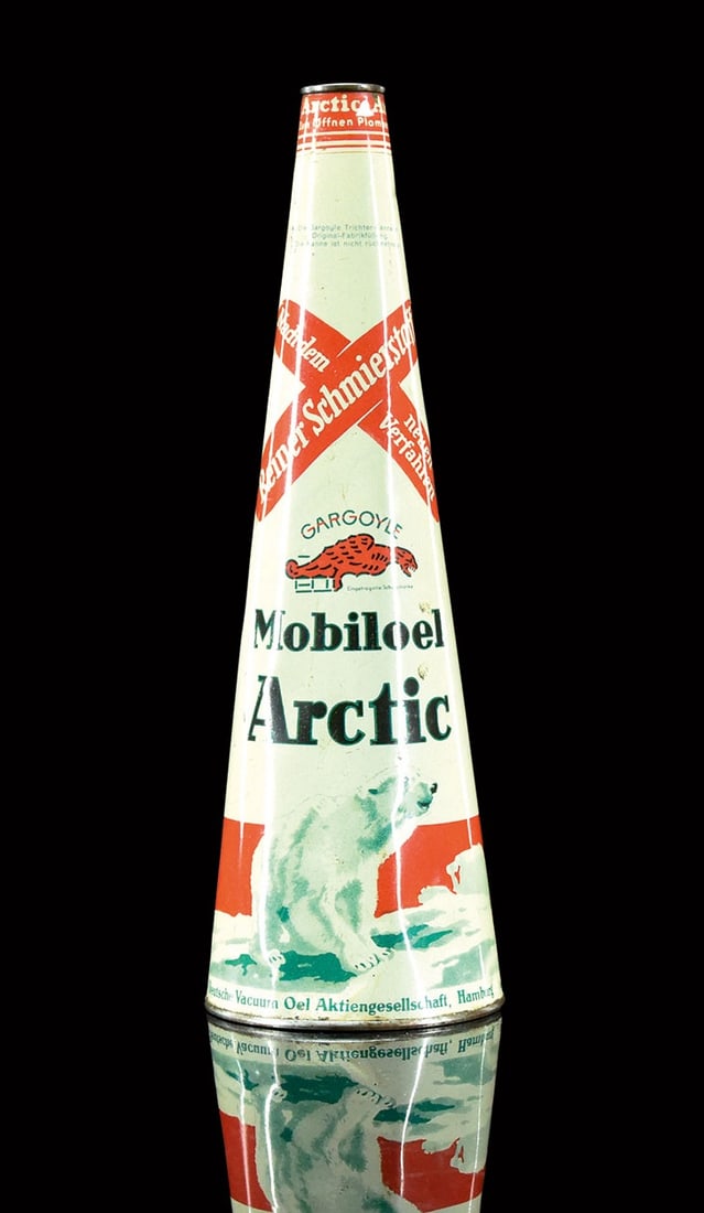 MOBILOEL ARCTIC | OIL CAN: Oil can, tin, filling capacity 1 l, GER around 1930, H 31 cm, still filled and sealed, small dents prevent a better grading, rare with the crossed addition | We do only sell old original pieces - no r