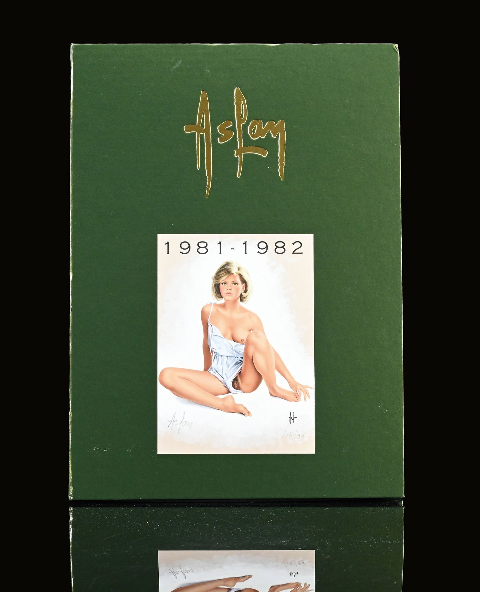 ASLAN PIN UPS | 1981-1982 | 12" | SUPERB CONDITION: Yearbook series by the Pin Up artist 'Aslan,' a complete set of individual nude and pin-up sketches, shown here is copy 44 of 99, 1982, 22 x 31 cm, the cover autographed in pencil and numbered, all pa