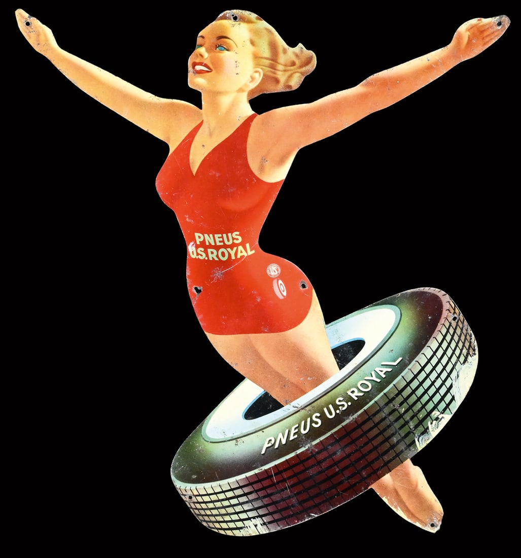 PNEUS U.S. ROYAL | RARE 12" PIN UP: Tin, USA 1950s, 27 x 31 cm, elegantly the lady jumps through the U.S. Royal tire, this is one of the most beautiful pin-ups out of all. The future owner may still clean it a bit. | We do only sell old