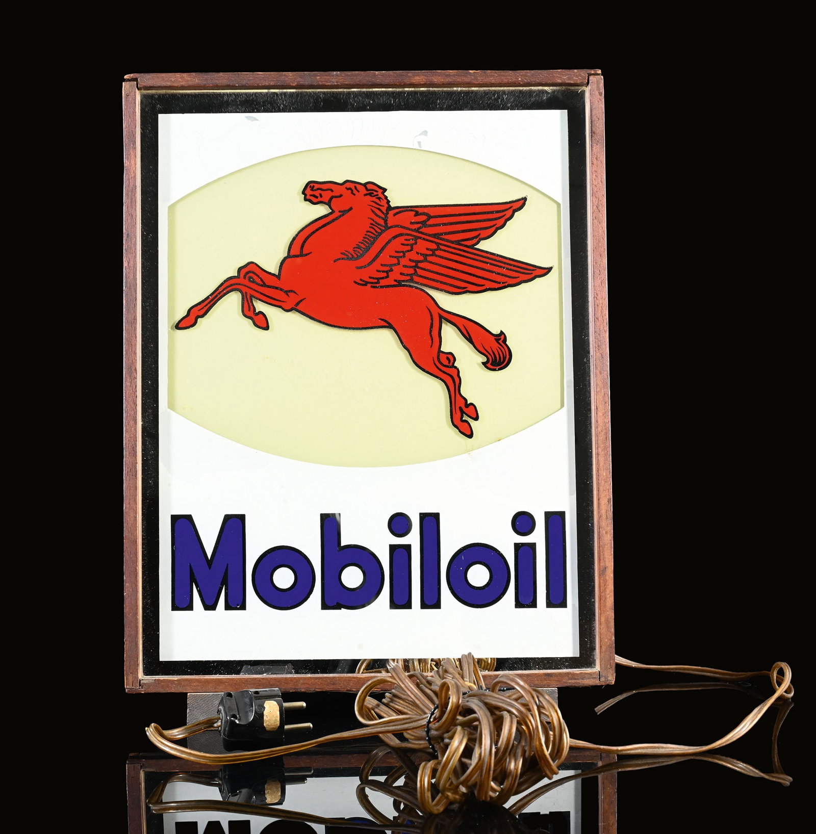 MOBILOIL | 17" LIGHTED SIGN: Neon advertising, glass print, wooden body, electrified, working, 1950s, 32 x 43 cm, Redeku Den Haag, still with the original plug and cable, an eye-catcher, the white background is a bit spidery, the