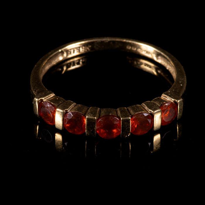 FREE POST 9 kt. Yellow Gold Sunset Opal Ring (1 of 7)