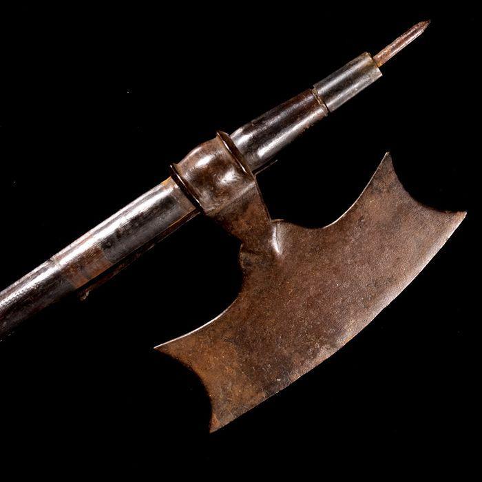 FREE POST Late XIX Century Tribal Axe (81cm) -: FREE INTERNATIONAL TRACKED SHPPING ON ALL OF OUR ITEMS (Albinus will securely package and send your item(s) within 3 working days of the auction end). All payments must be completed by bank transfer, 