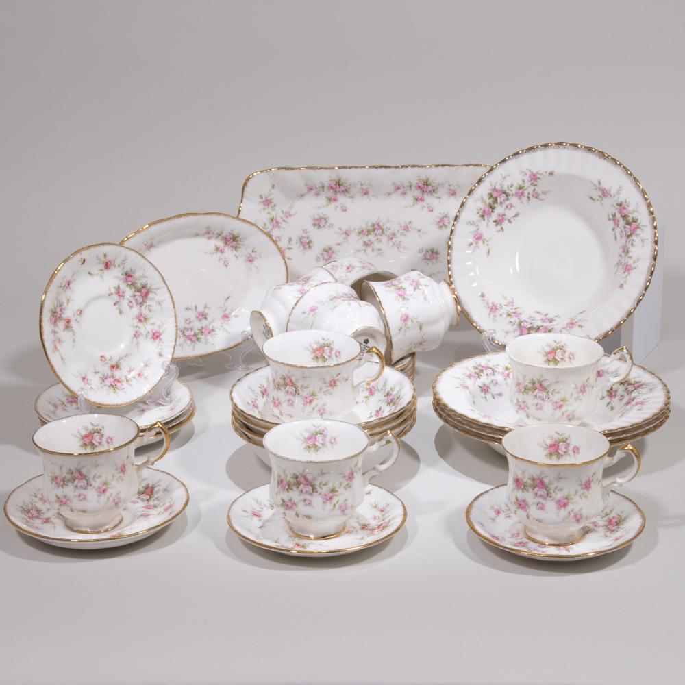 Royal Albert Paragon Rose 30 Piece Porcelain Service (1 of 8)
