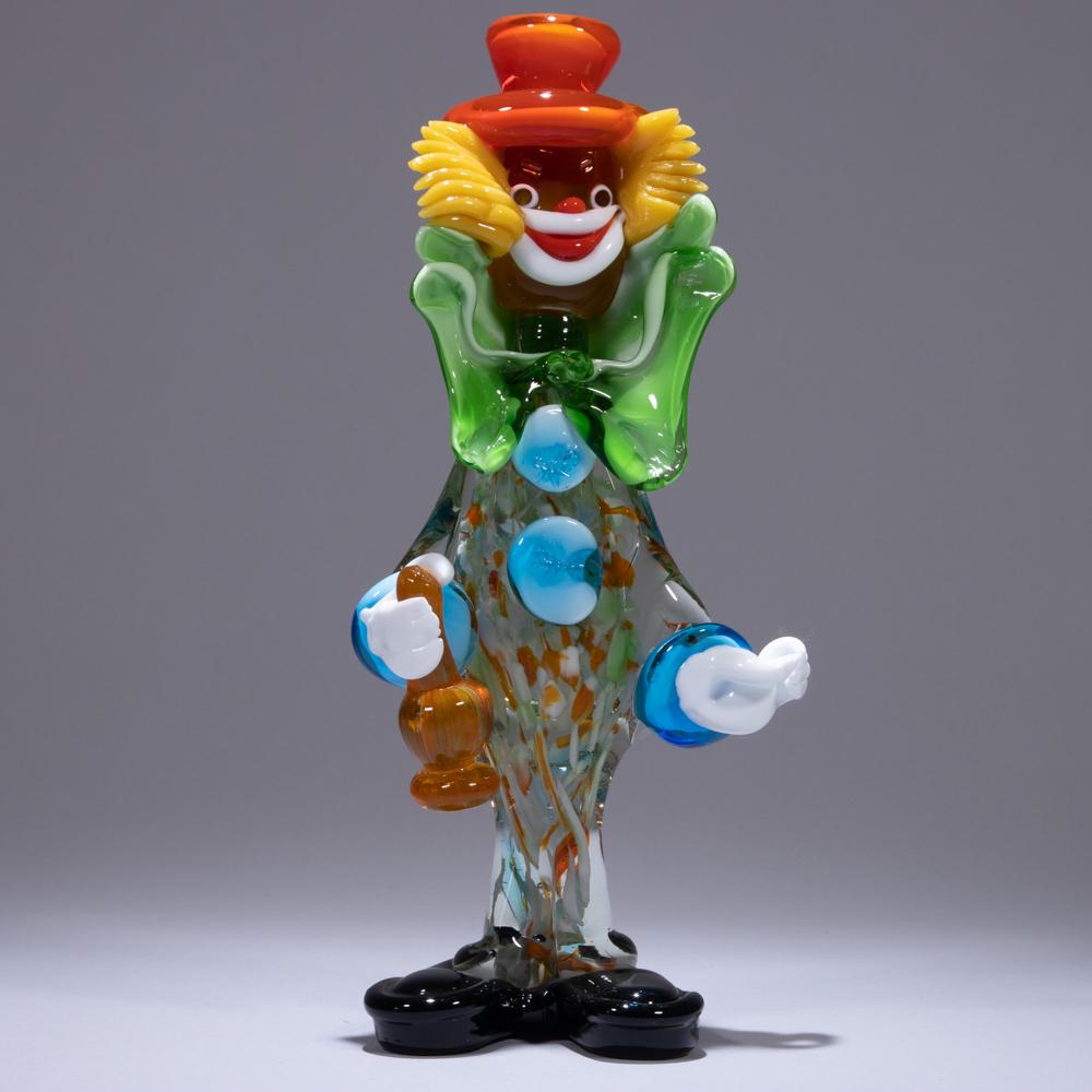 Murano Clown Venetian Glass Sculpture: 110 x 100 x 310mm. Please study all photographs carefully to get an accurate representation of the item. We offer in-house shipping internationally (US and rest of the world. Dispatched from the UK). 