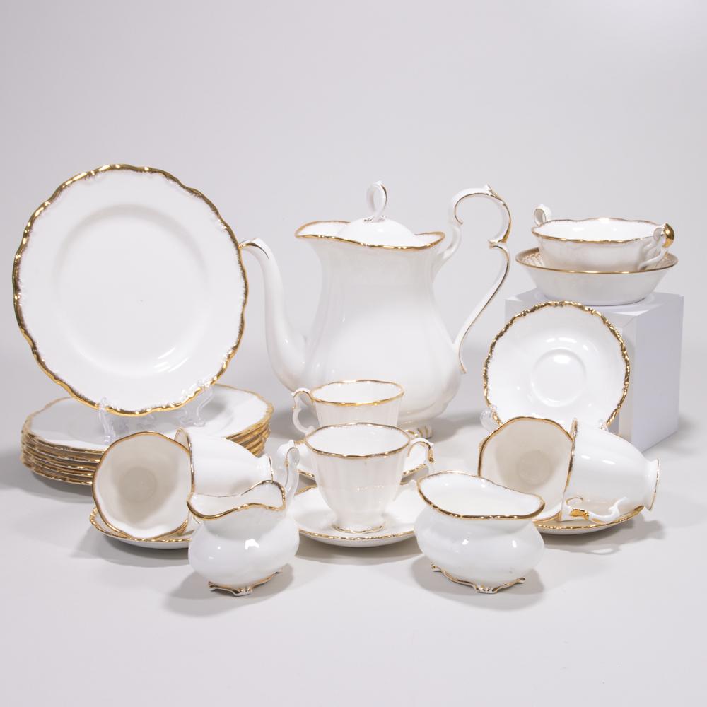 Royal Albert "Snow Queen" 22x Porcelain Service (1 of 12)