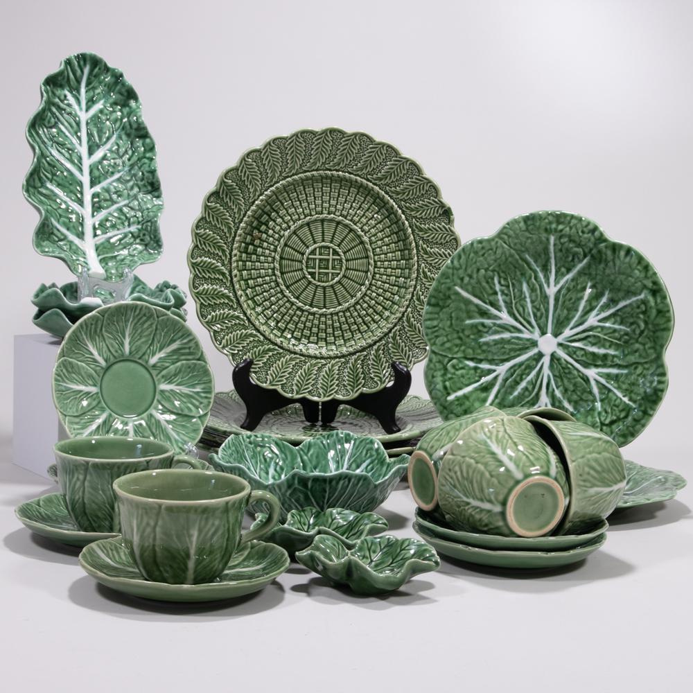 Bordallo Pinheiro Cabbage 24x Porcelain Service (1 of 11)