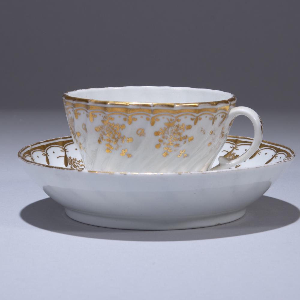 John Rose Coalport Porcelain Teacup ca. 1800: 140 x 140 x 65mm. Please study all photographs carefully to get an accurate representation of the item. We offer in-house shipping internationally (US and rest of the world. Dispatched from the UK). W