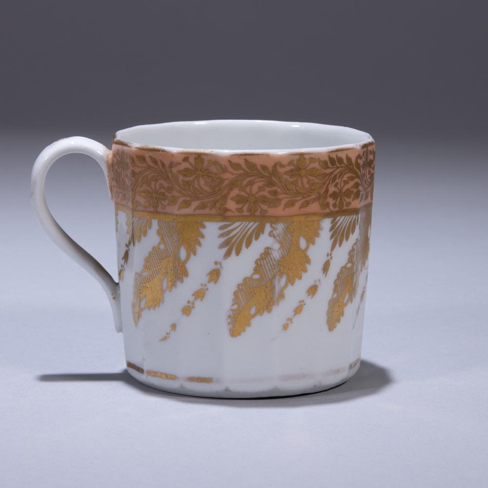 John Rose Coalport Porcelain Coffee Can ca. 1805: 90 x 65 x 65mm. Please study all photographs carefully to get an accurate representation of the item. We offer in-house shipping internationally (US and rest of the world. Dispatched from the UK). We