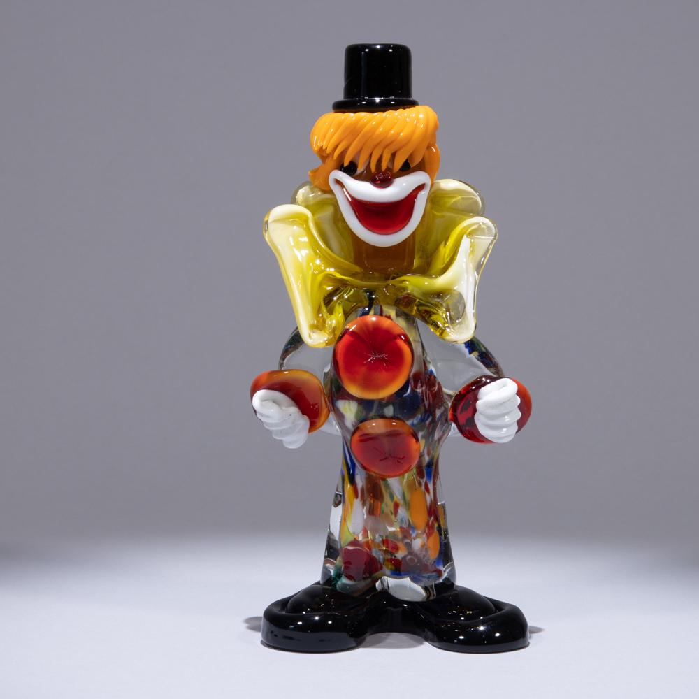 Murano Clown Venetian Glass Sculpture: 110 x 80 x 190mm. Please study all photographs carefully to get an accurate representation of the item. We offer in-house shipping internationally (US and rest of the world. Dispatched from the UK). W