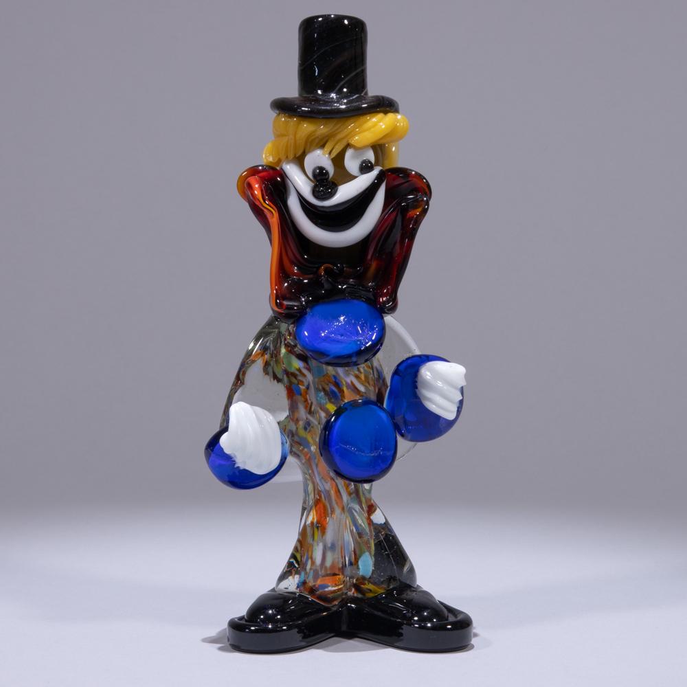 Murano Clown Venetian Glass Sculpture: 110 x80 x 210 mm. Please study all photographs carefully to get an accurate representation of the item. We offer in-house shipping internationally (US and rest of the world. Dispatched from the UK). W