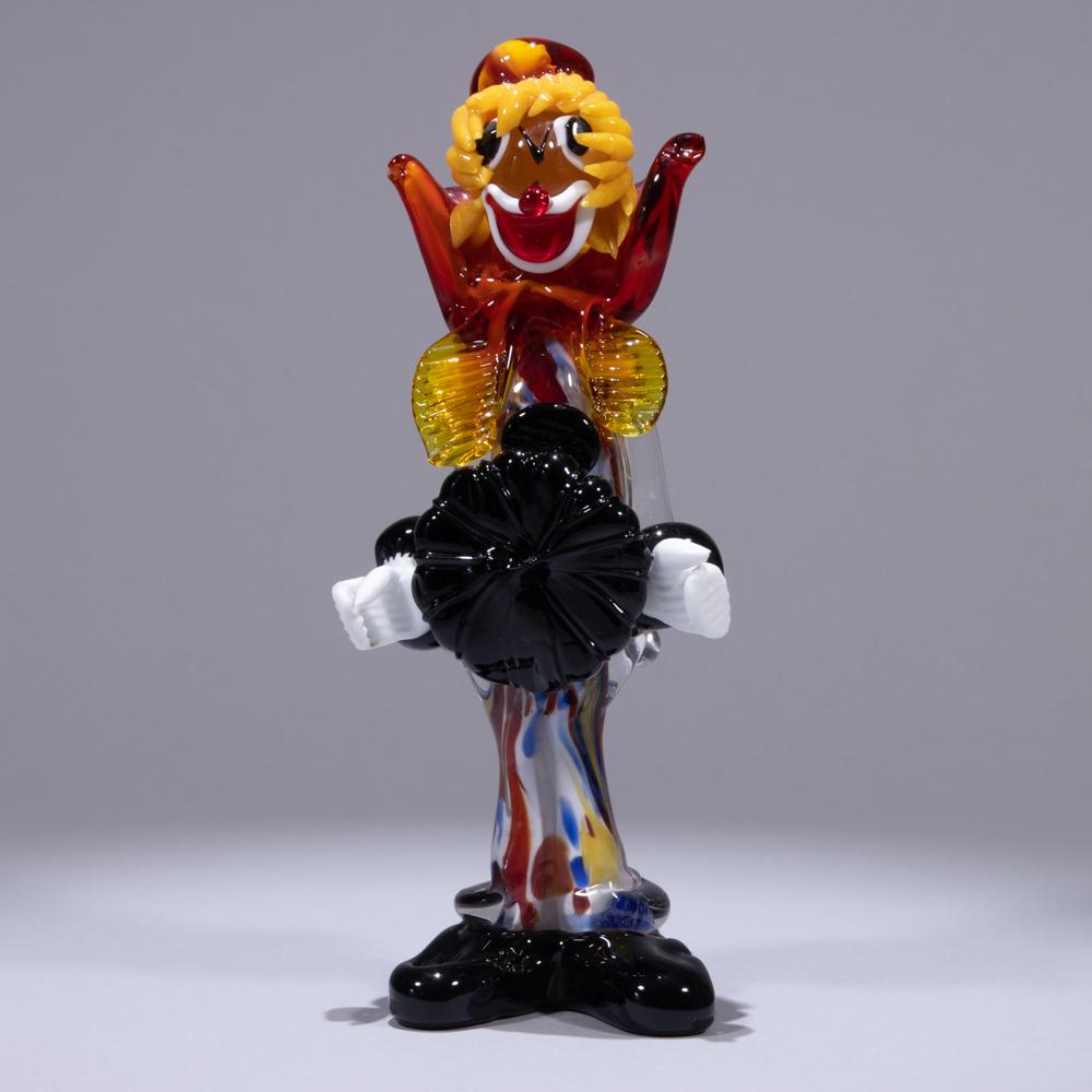 Murano Clown Venetian Glass Sculpture: 110 x 90 x 230mm. Please study all photographs carefully to get an accurate representation of the item. We offer in-house shipping internationally (US and rest of the world. Dispatched from the UK). W