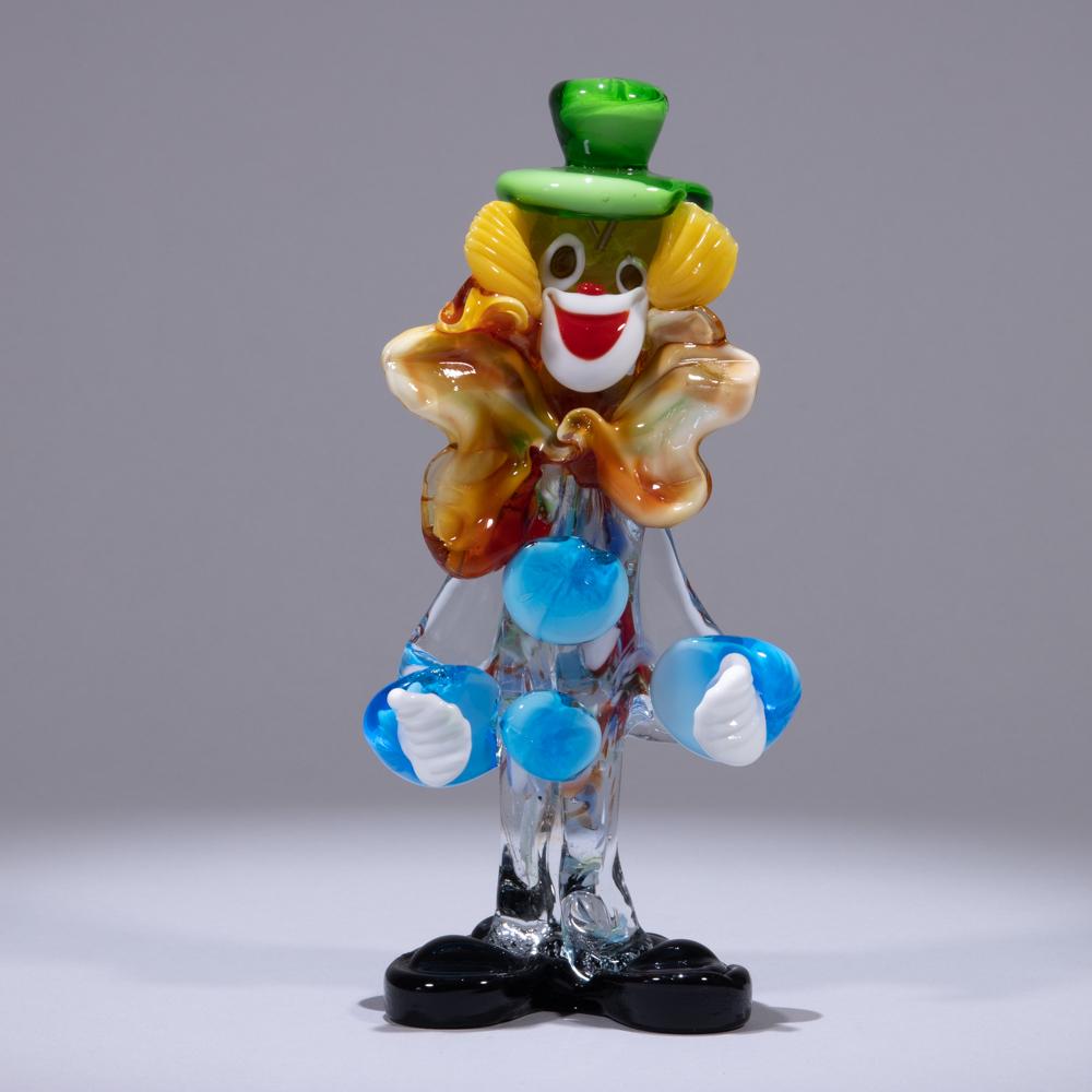 Murano Clown Venetian Glass Sculpture: 110 x 85 x 215mm. Please study all photographs carefully to get an accurate representation of the item. We offer in-house shipping internationally (US and rest of the world. Dispatched from the UK). W