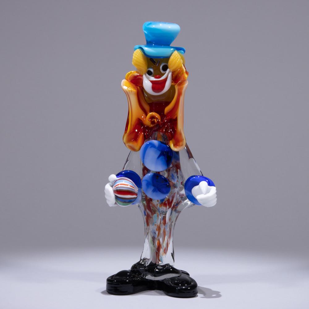 Murano Clown Venetian Glass Sculpture: 110 x 80 x 260 mm. Please study all photographs carefully to get an accurate representation of the item. We offer in-house shipping internationally (US and rest of the world. Dispatched from the UK). 