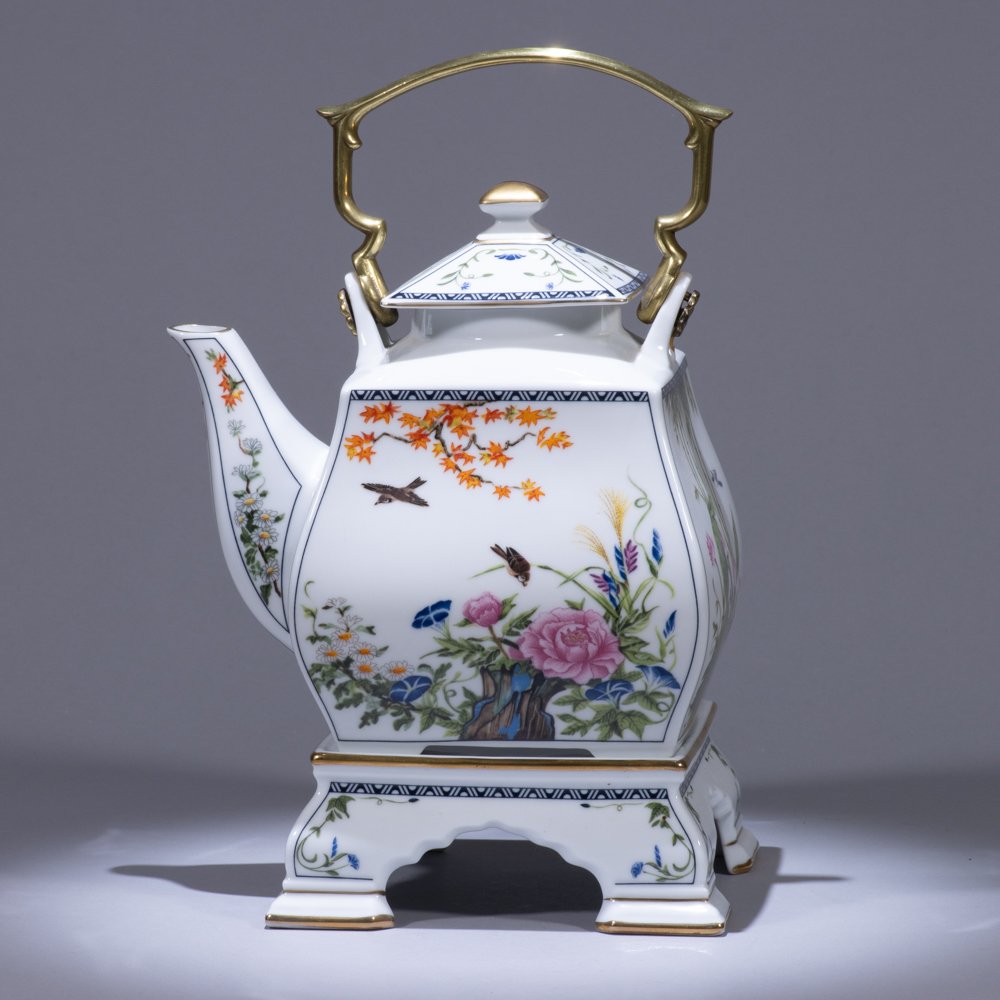 Franklin Mint Porcelain Chinese Style Teapot (1 of 6)