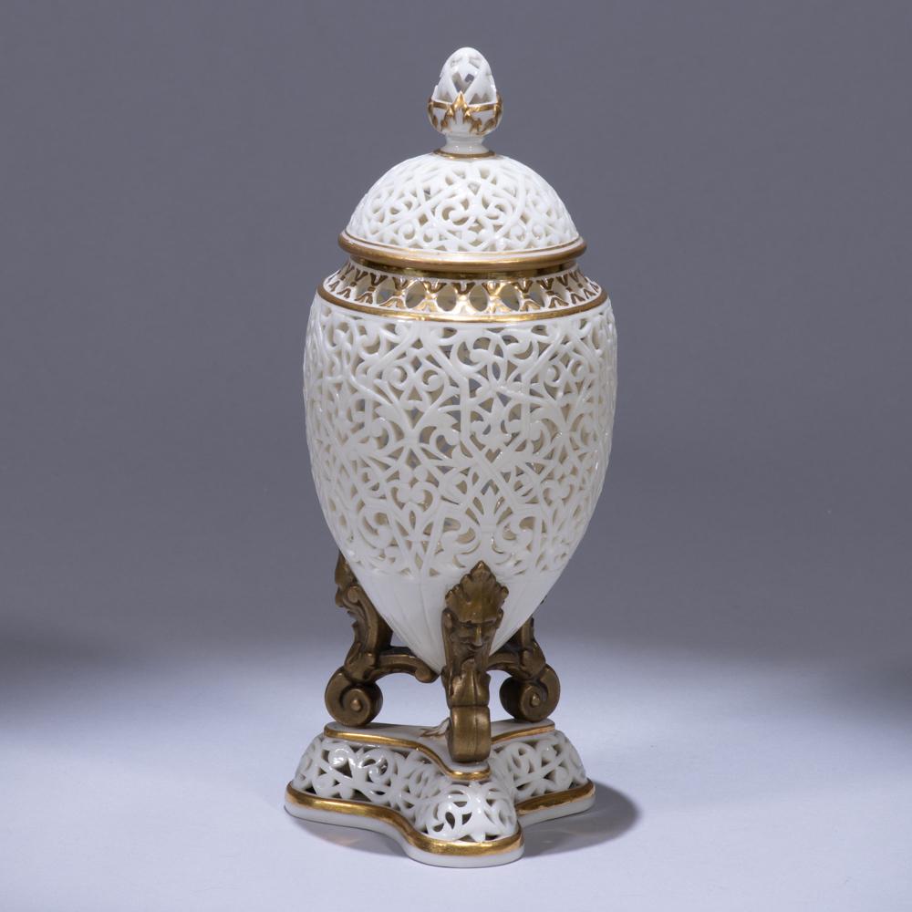 Royal Worcester Reticulated Porcelain Pot Pourri 19th C (1 of 9)