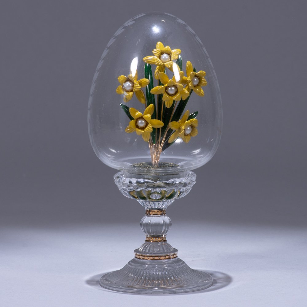 House of Faberge Crystal Egg with Enamel & Gold Flowers: 75 x 75 x 150mm. Please study all photographs carefully to get an accurate representation of the item. We offer in-house shipping internationally (US and rest of the world. Dispatched from the UK). We