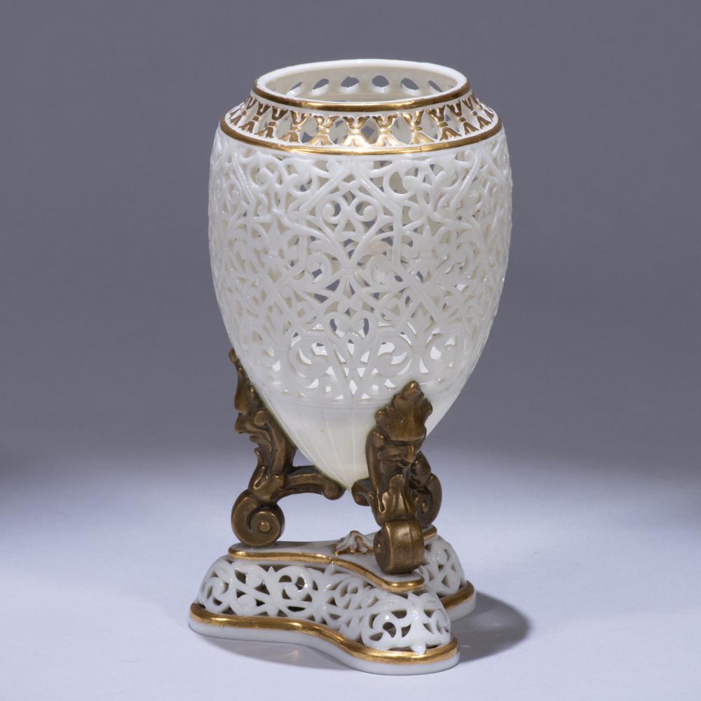 Royal Worcester Reticulated Porcelain Pot Pourri 19th C (1 of 6)