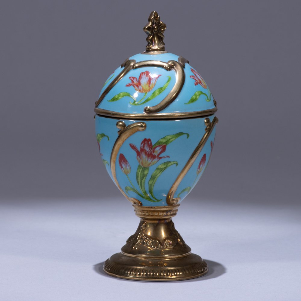 House of Faberge Musical Porcelain Egg - Our Love: 60 x 60 x 135mm. Please study all photographs carefully to get an accurate representation of the item. We offer in-house shipping internationally (US and rest of the world. Dispatched from the UK). We