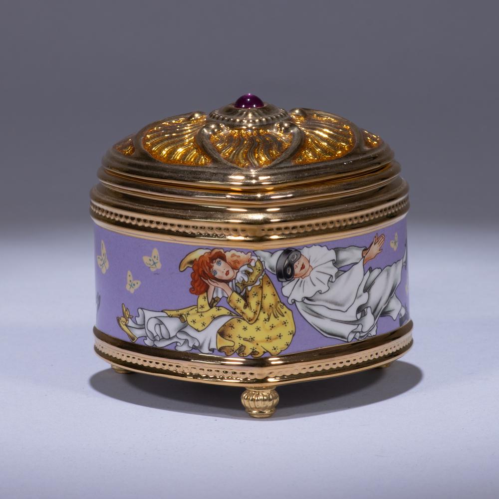 House of Faberge Musical Porcelain Box "Pulcinella": 90 x 75 x 85 mm. Please study all photographs carefully to get an accurate representation of the item. We offer in-house shipping internationally (US and rest of the world. Dispatched from the UK). We