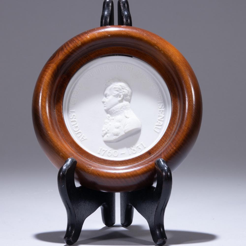 DDR Berlin Meissen Portrait Porcelain Plaque (1 of 6)