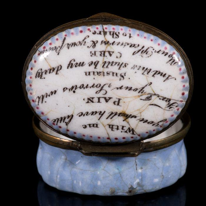 English Bilston Enamel Pillbox Early 19th Century (1 of 6)