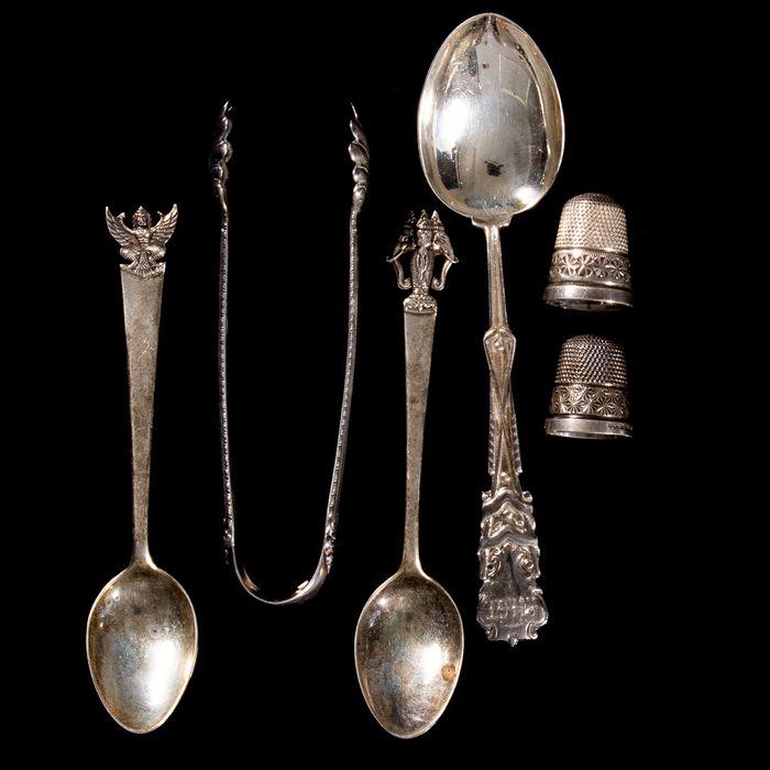 Silver Thimbles & Utensils (x6): Please study all photographs carefully to get an accurate representation of the item. We offer in-house shipping internationally (US and rest of the world. Dispatched from the UK). We aim to ship all 