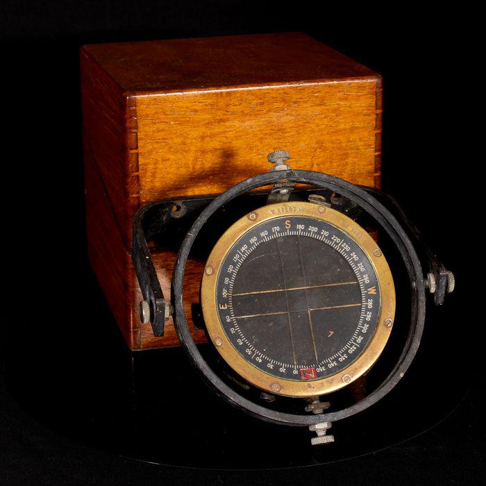 Type II RAF WWII Aircraft Compass with Box (1 of 6)