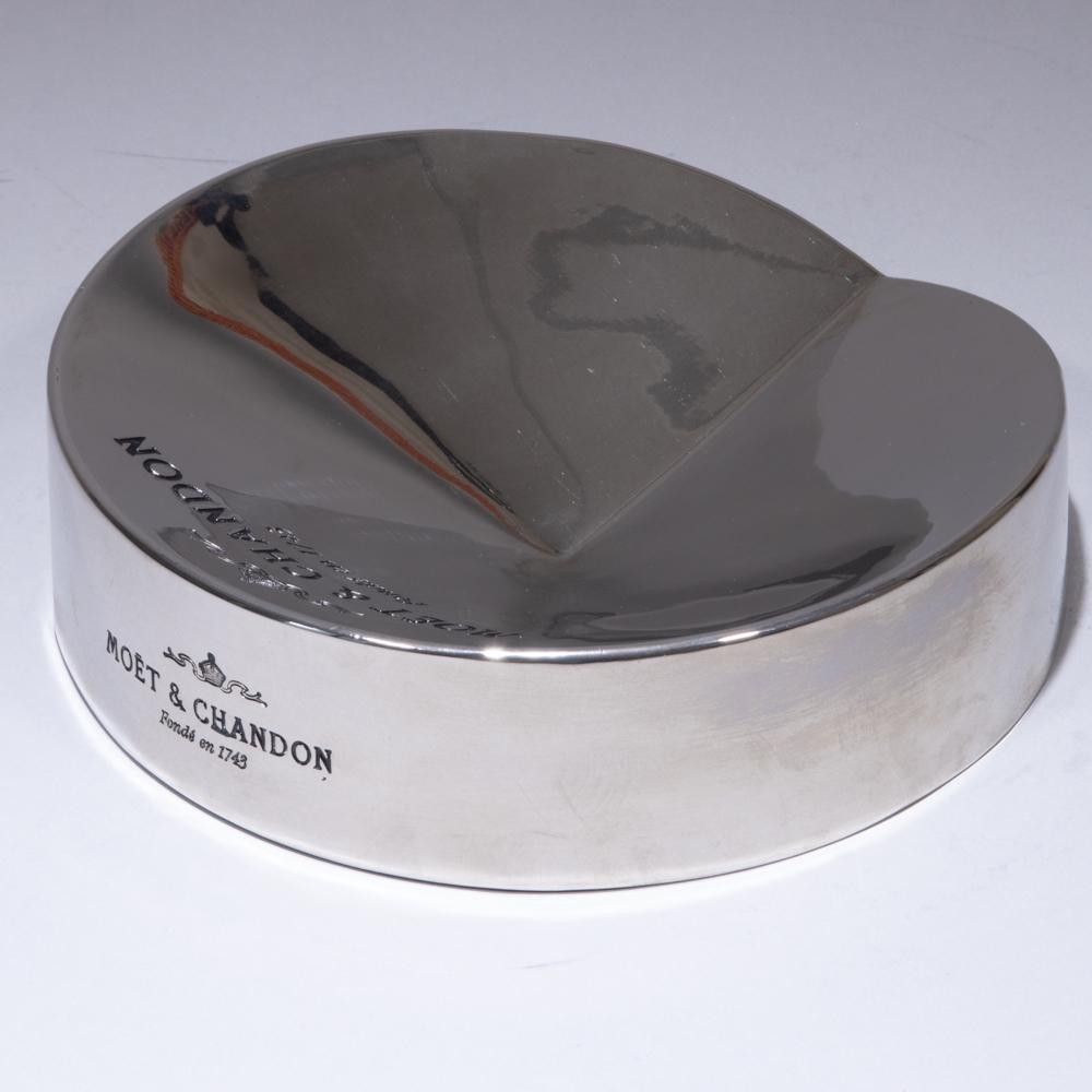 Moet & Chandon Champagne Exclusive Ashtray: Please study all photographs carefully to get an accurate representation of the item. We offer in-house shipping internationally (US and rest of the world. Dispatched from the UK). We aim to ship all 